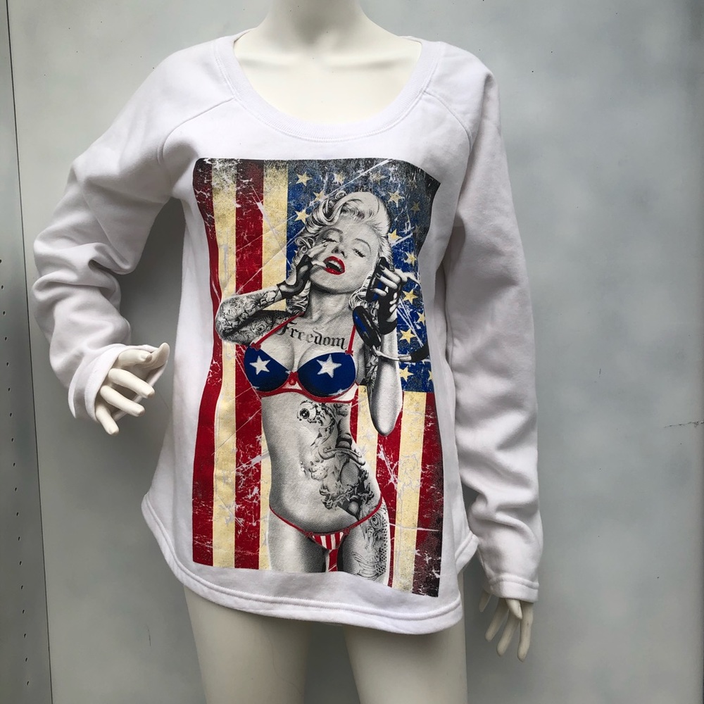 Banana Split Marilyn Monroe White Sweater Size L